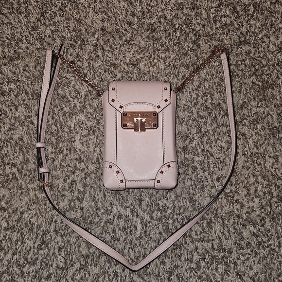 MICHAEL Michael Kors Handbags - Pale Pink Michael Kors Cellphone Crossbody Rose Gold Hardware